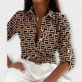 Blusa con cuello clásico